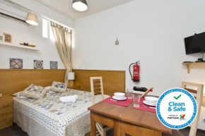 Гостиница Cozy Quiet Flat - Trindade Station  Atiães